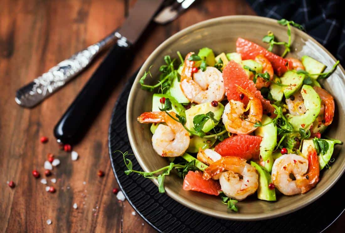 Grill shrimp and salad